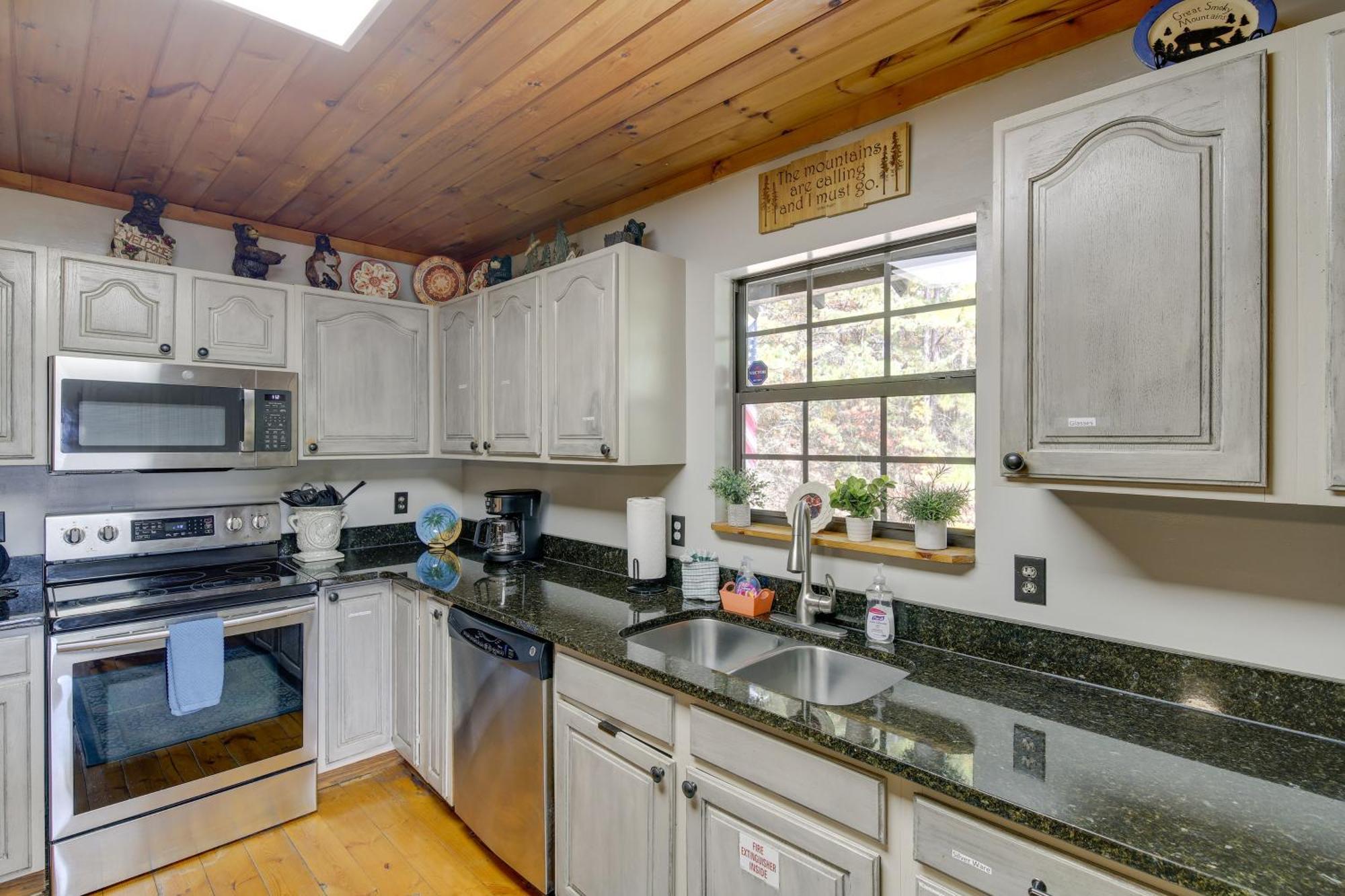 Above And Beyond Pigeon Forge Cabin With Prime Views! Extérieur photo