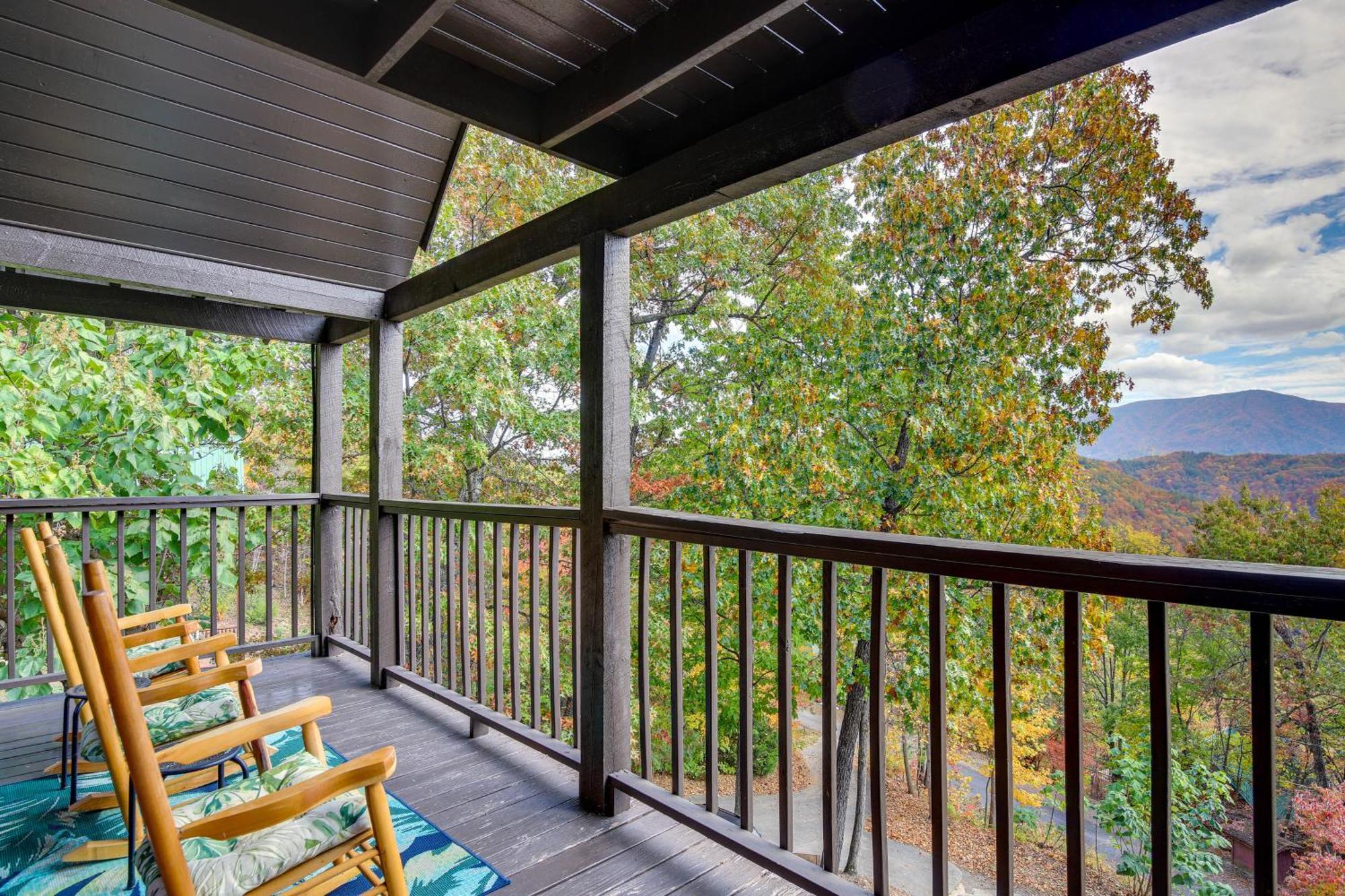 Above And Beyond Pigeon Forge Cabin With Prime Views! Extérieur photo